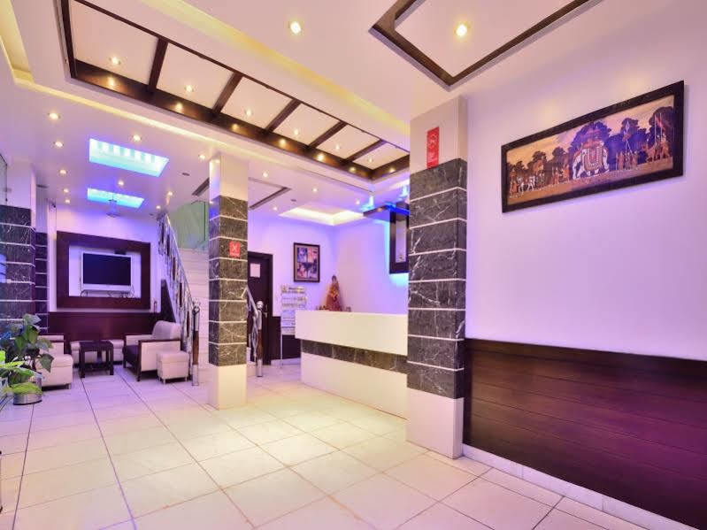 Oyo 7781 Hotel Sai International New Delhi Exteriör bild